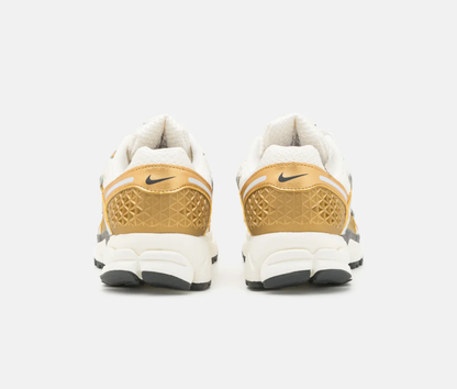 Zoom Vomero 5 Metallic Gold